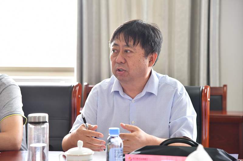 闵维在调研座谈会上讲话