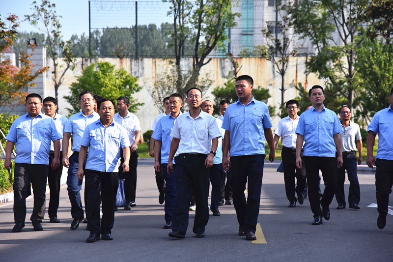 董勤凯一行到best365足球官网调研考察